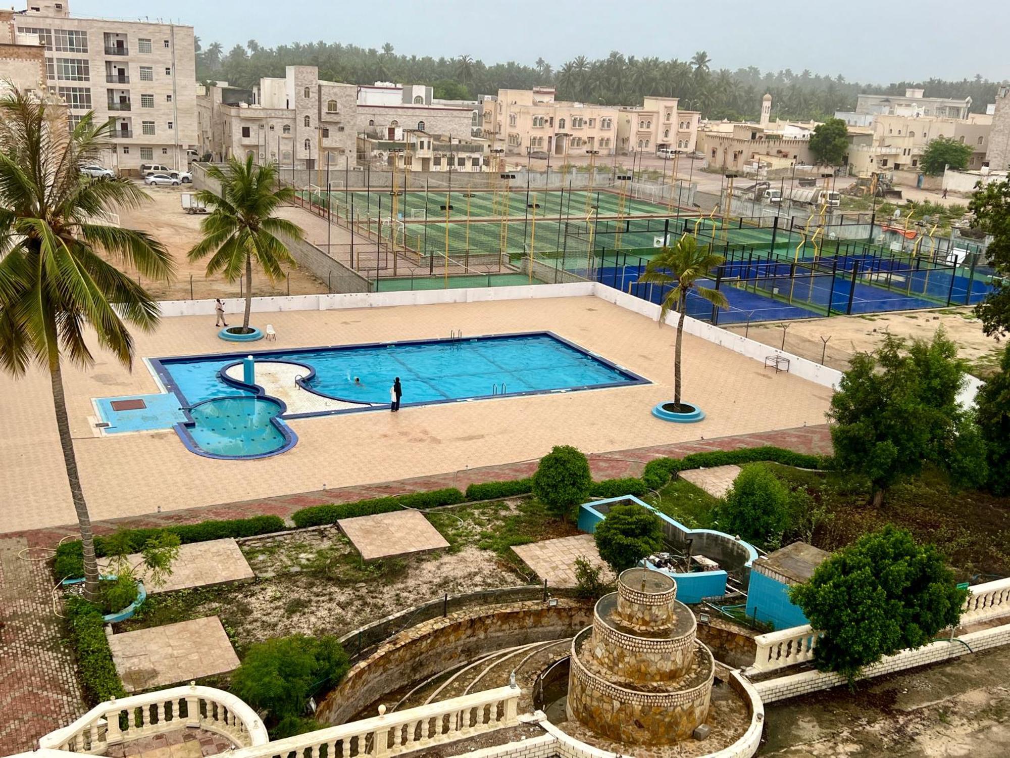 Al Jabal Hotel Салала Экстерьер фото